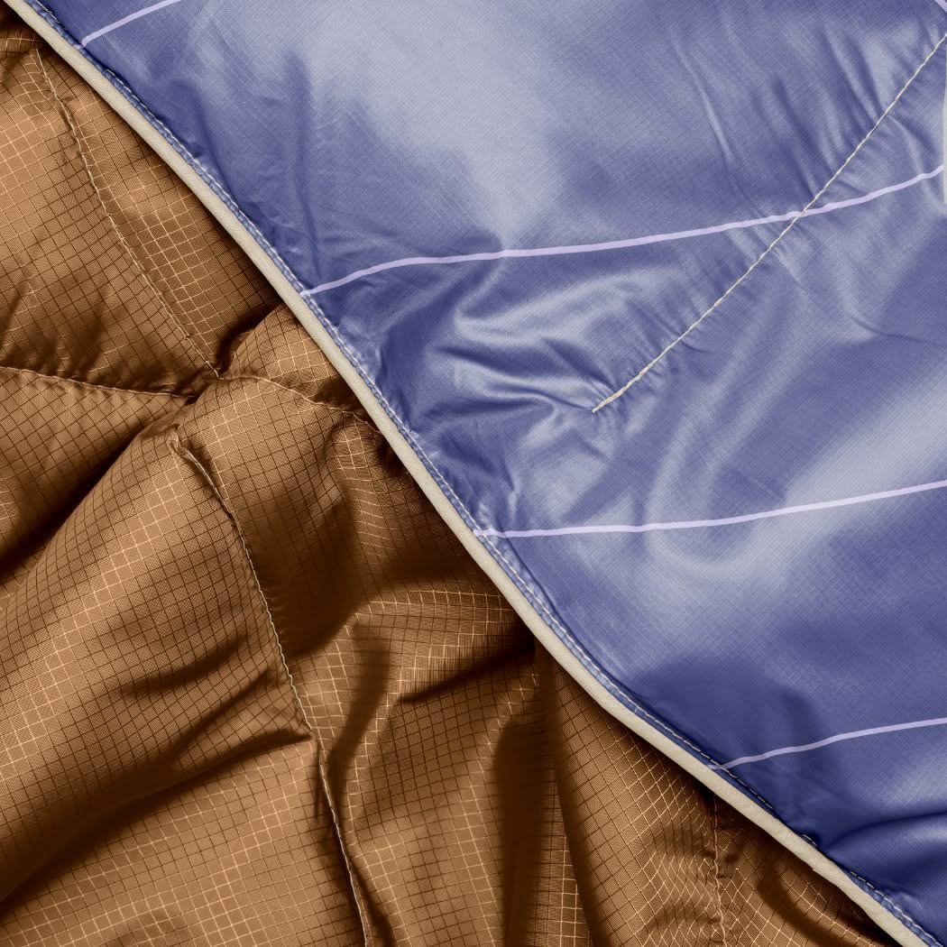 Backcountry Puffy Blanket - Trace Valley Marionberry - Image 9