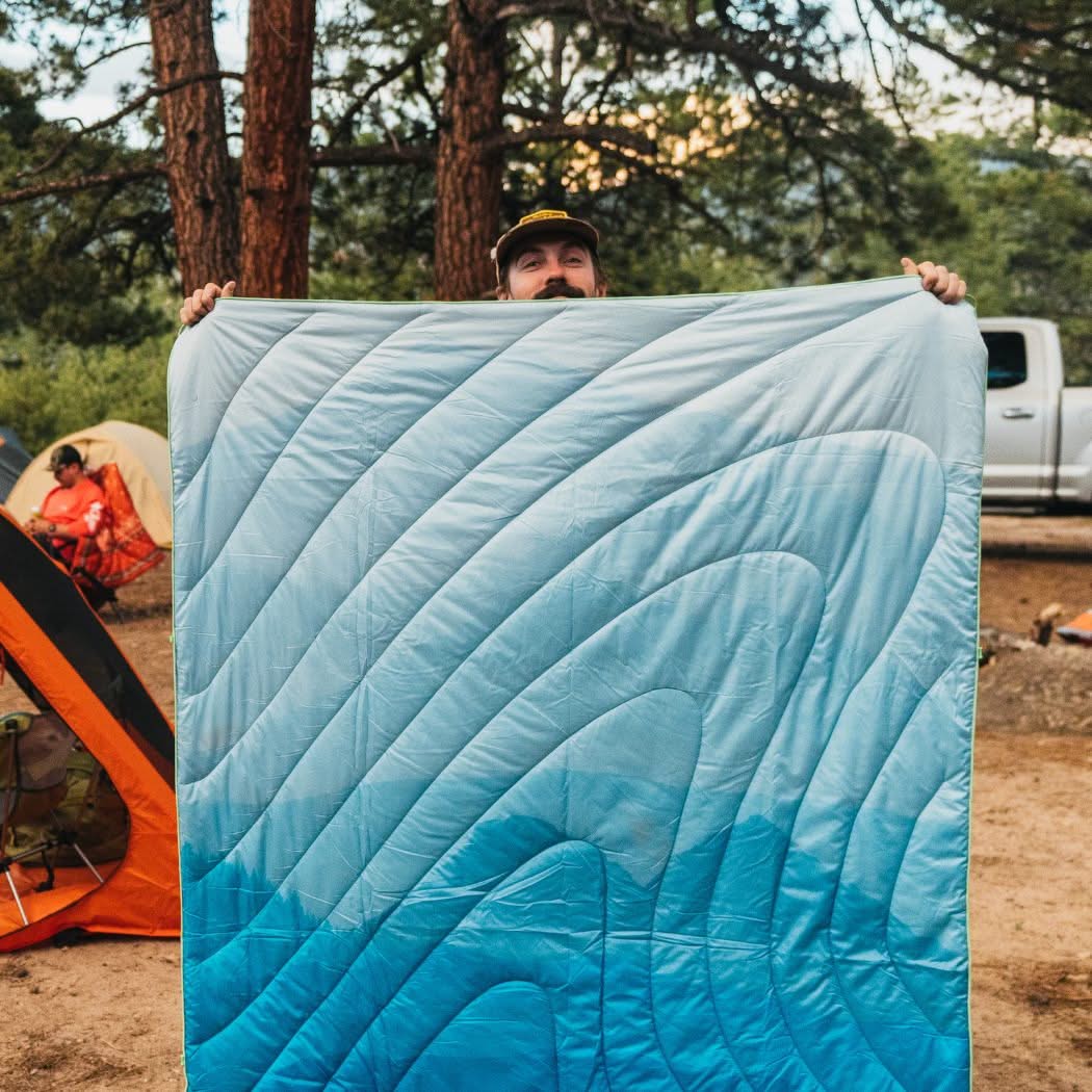 Original Puffy Blanket - Blue Ridge Fade - Image 11