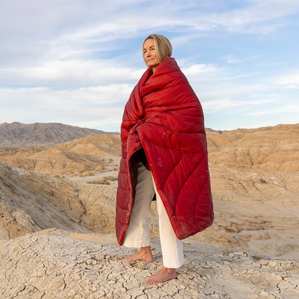 Original Puffy Blanket - Fig Cherry - Image 10