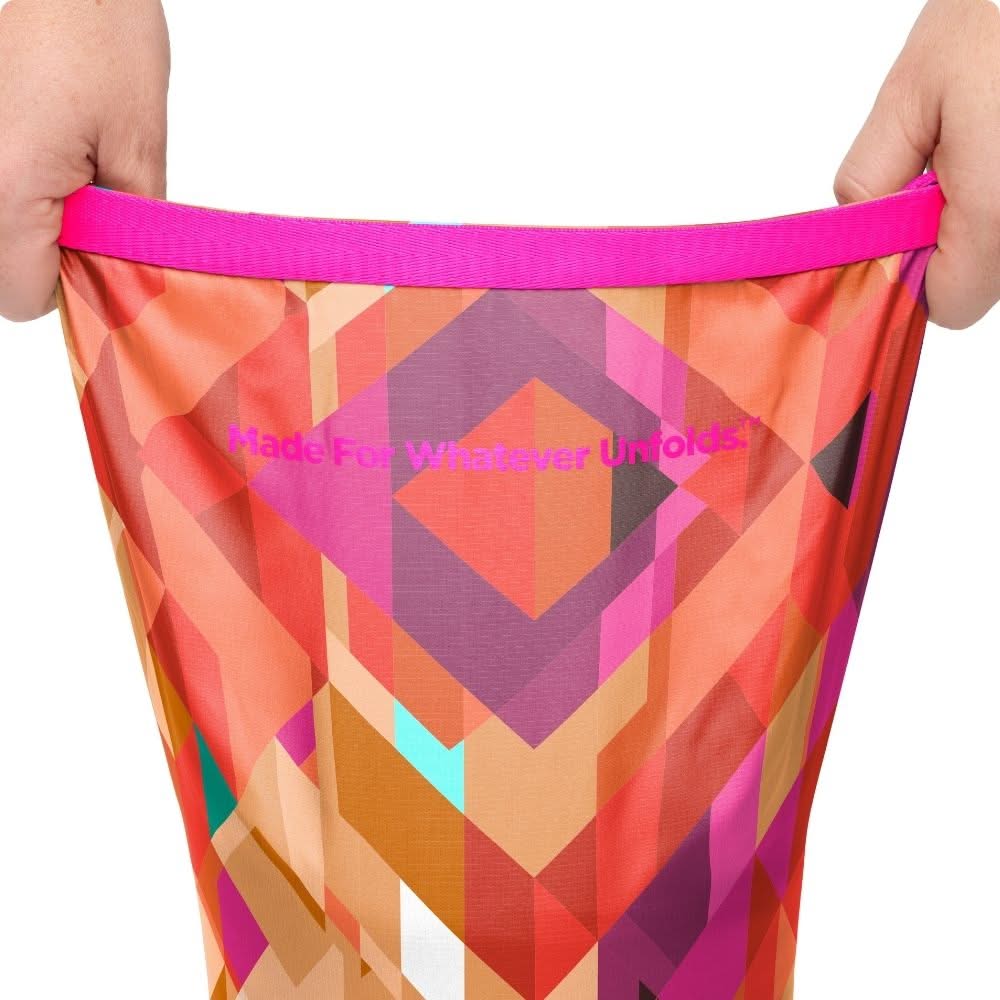 Original Puffy Blanket - Geo Cool - Image 6