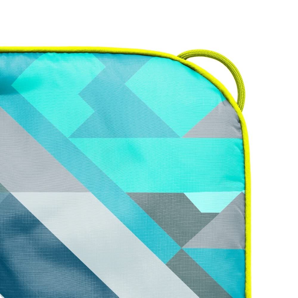 Original Puffy Blanket - Geo Fresh - Image 7