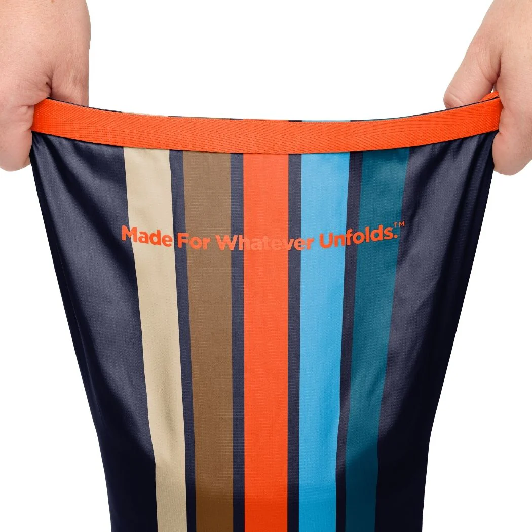 Original Puffy Blanket - Midnight Retro Stripes - Image 7