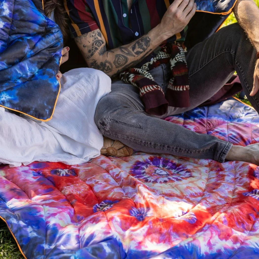Original Puffy Blanket - Tapestry Tie Dye - Image 13